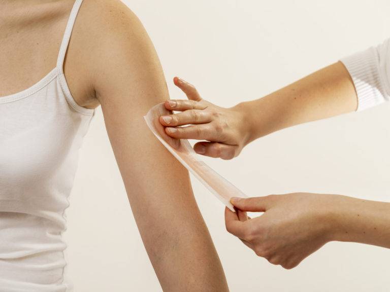 Эпиляция рук: способы как убрать волосы на руках